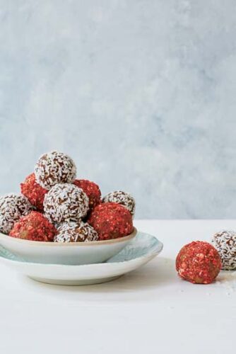 Strawberry ‘Cheesecake’ Balls Recipe